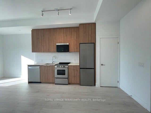 Photo 12 of Unit 702, 3008 William Cutmore Boulevard, Oakville, Joshua Meadows — HOMEH