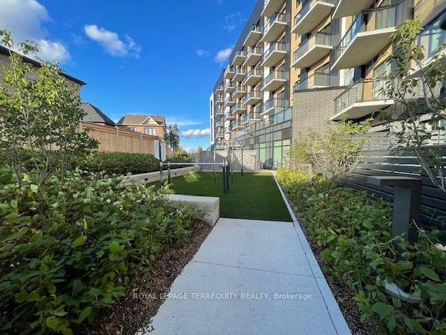 Photo 50 of Unit 702, 3008 William Cutmore Boulevard, Oakville, Joshua Meadows — HOMEH