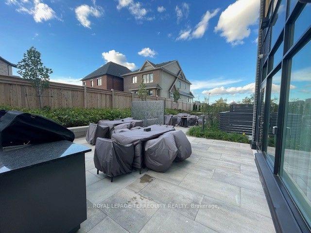 Photo 53 of Unit 702, 3008 William Cutmore Boulevard, Oakville, Joshua Meadows — HOMEH