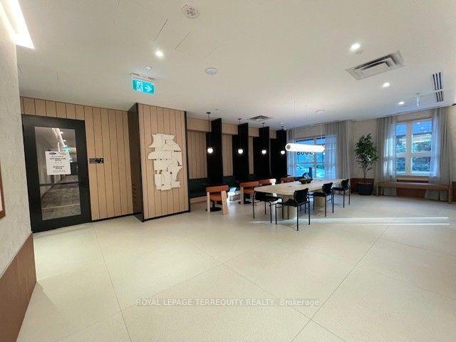 Photo 47 of Unit 702, 3008 William Cutmore Boulevard, Oakville, Joshua Meadows — HOMEH