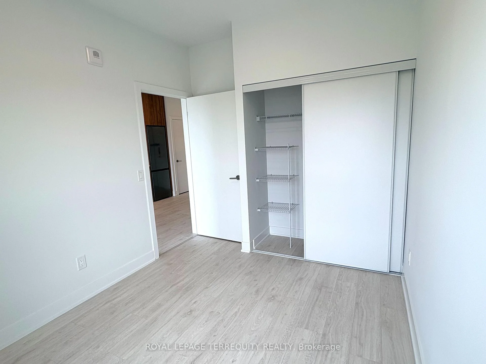 Photo 31 of Unit 702, 3008 William Cutmore Boulevard, Oakville, Joshua Meadows — HOMEH