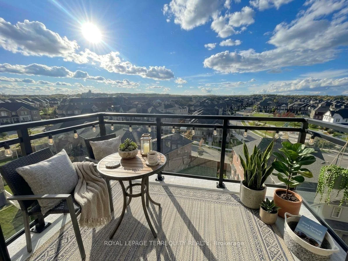 Photo 20 of Unit 702, 3008 William Cutmore Boulevard, Oakville, Joshua Meadows — HOMEH