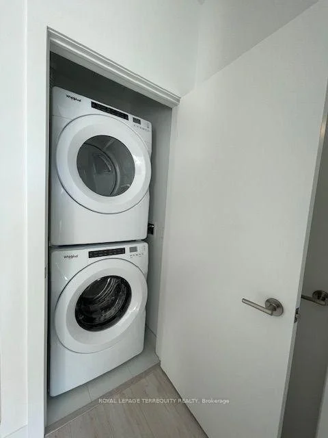Photo 40 of Unit 702, 3008 William Cutmore Boulevard, Oakville, Joshua Meadows — HOMEH