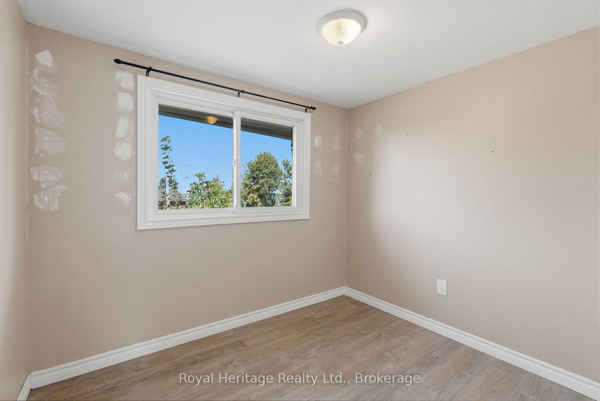 Photo 13 of 127 Coleman Crescent, Scugog, Rural Scugog — HOMEH