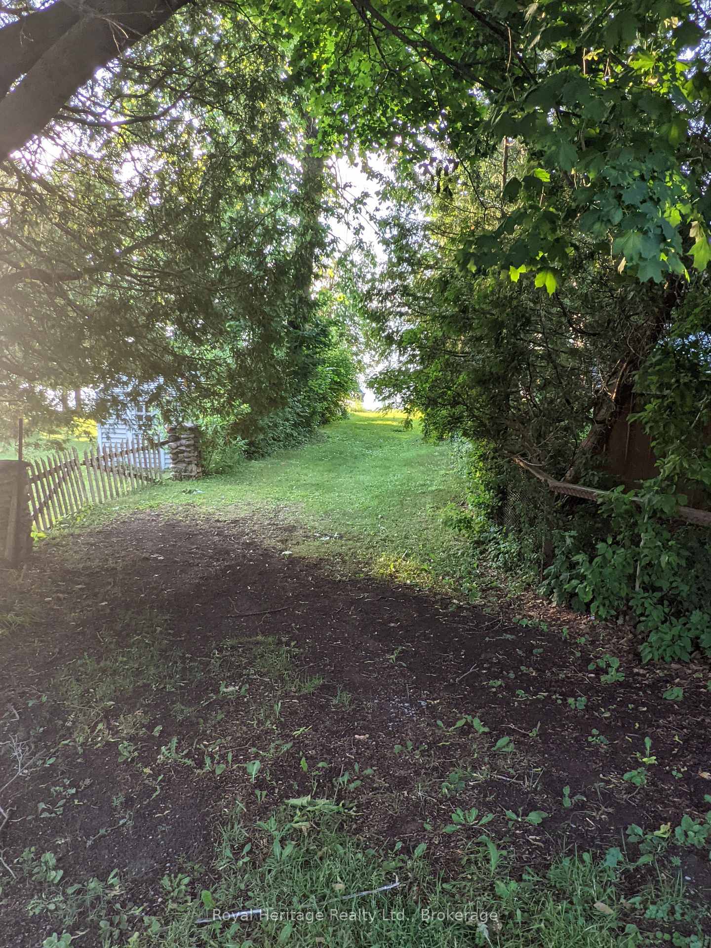 Photo 24 of 127 Coleman Crescent, Scugog, Rural Scugog — HOMEH