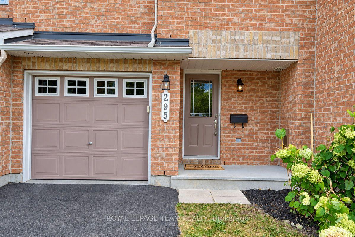 Photo 2 of 295 Serena Way, Ottawa, Barrhaven - Strandherd — HOMEH