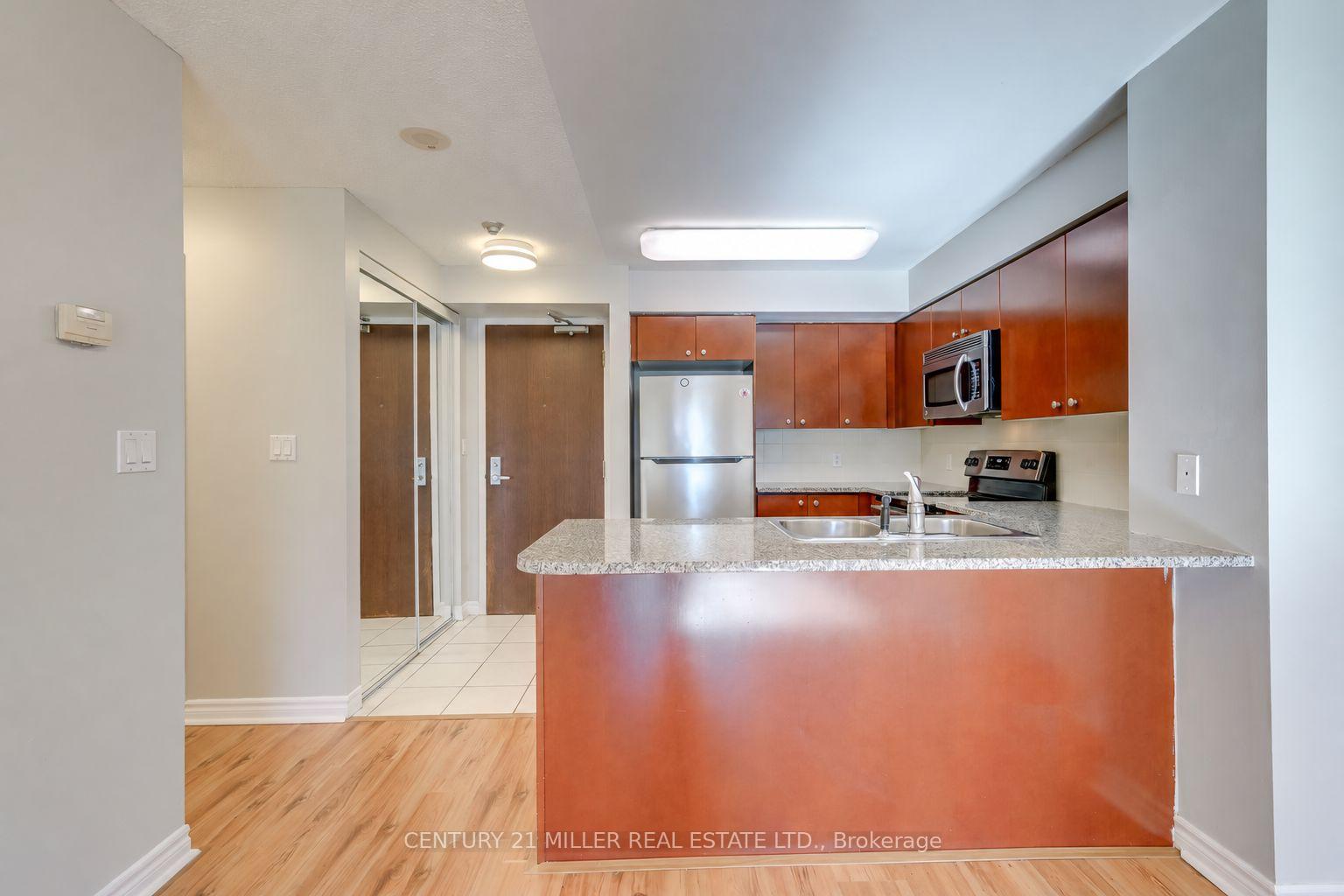 Photo 6 of Unit 2010, 335 Rathburn Road W, Mississauga, Creditview — HOMEH