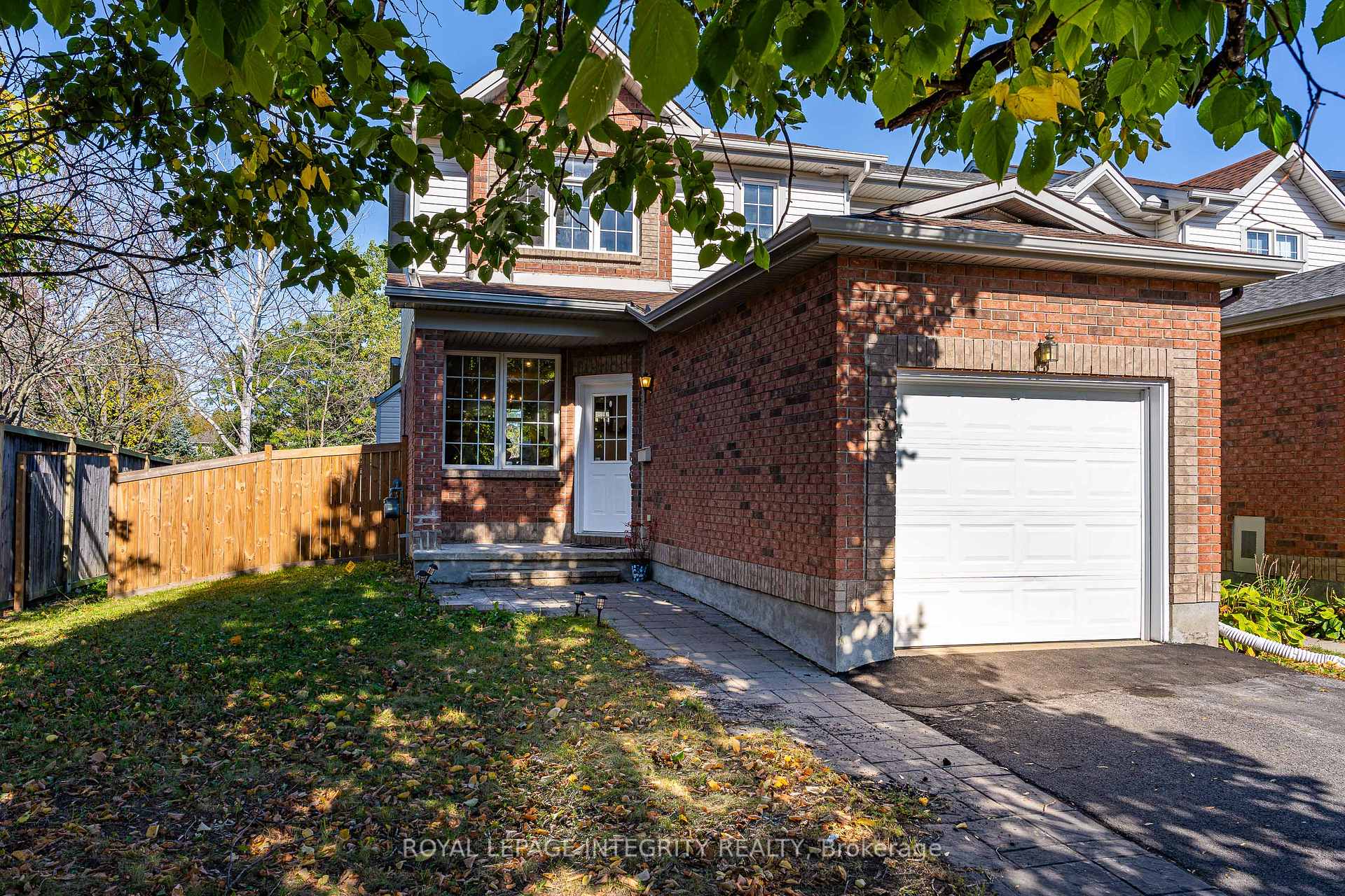 Photo 3 of 3 Binbury Way, Ottawa, Hunt Club Park/Greenboro — HOMEH