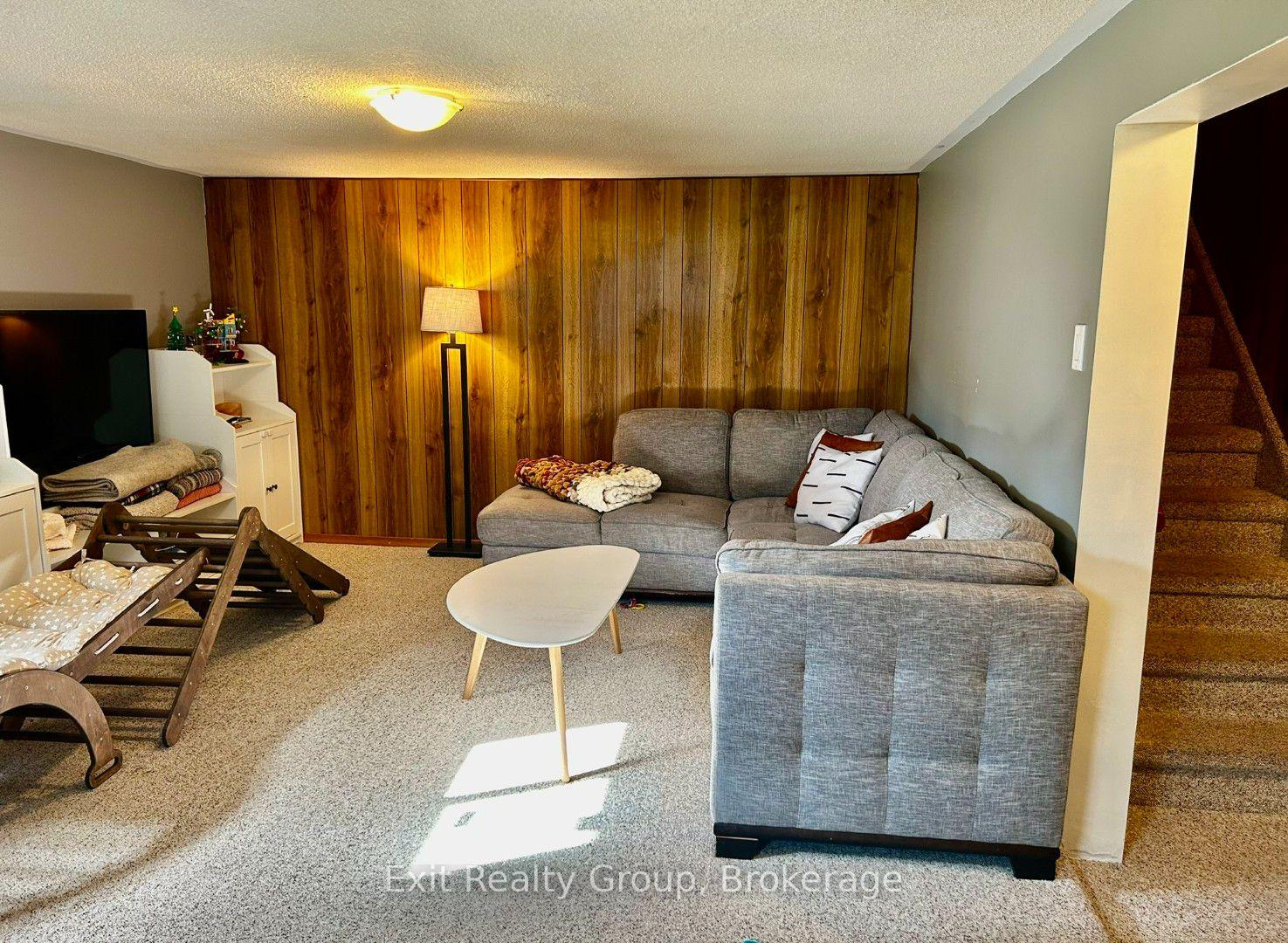 Photo 18 of 42 Third Avenue, Quinte West, Trenton Ward — HOMEH