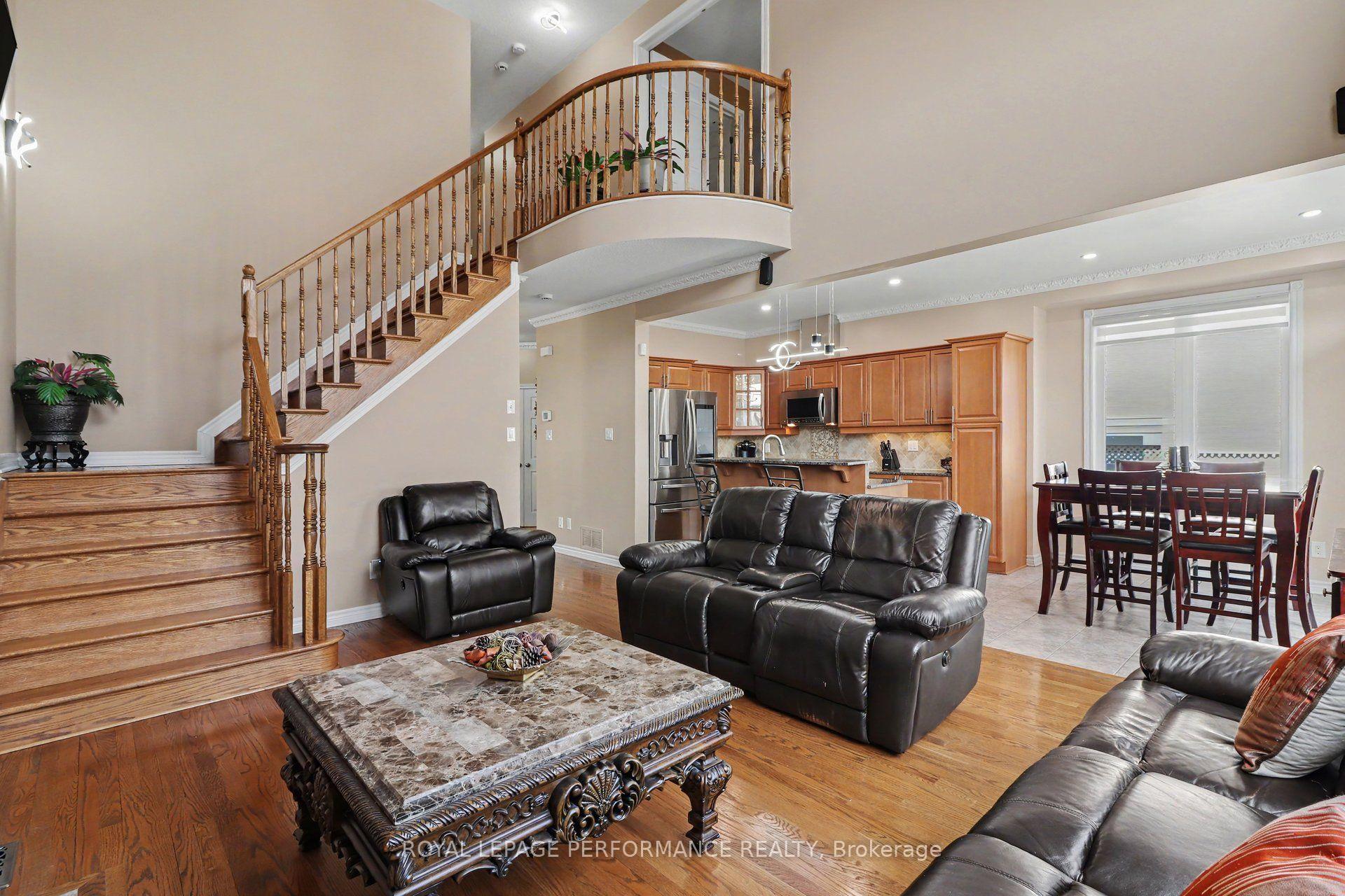 Photo 2 of 119 Felicity Crescent, Ottawa, Mer Bleue/Bradley Estates/Anderson Park — HOMEH