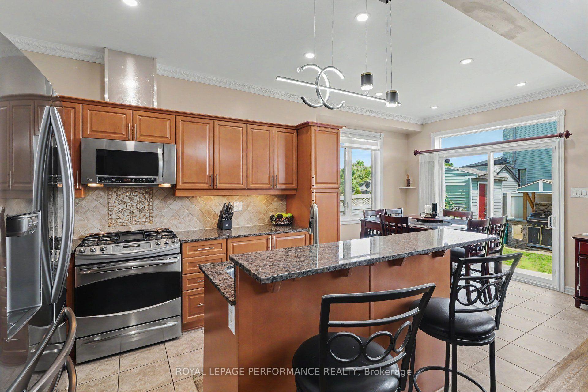 Photo 8 of 119 Felicity Crescent, Ottawa, Mer Bleue/Bradley Estates/Anderson Park — HOMEH