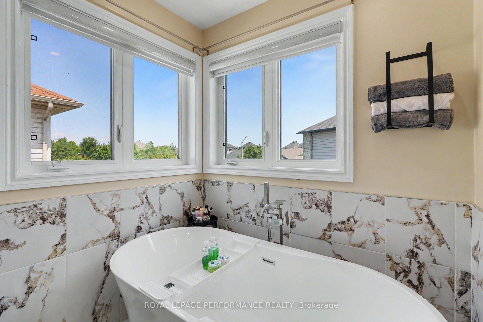 Photo 22 of 119 Felicity Crescent, Ottawa, Mer Bleue/Bradley Estates/Anderson Park — HOMEH