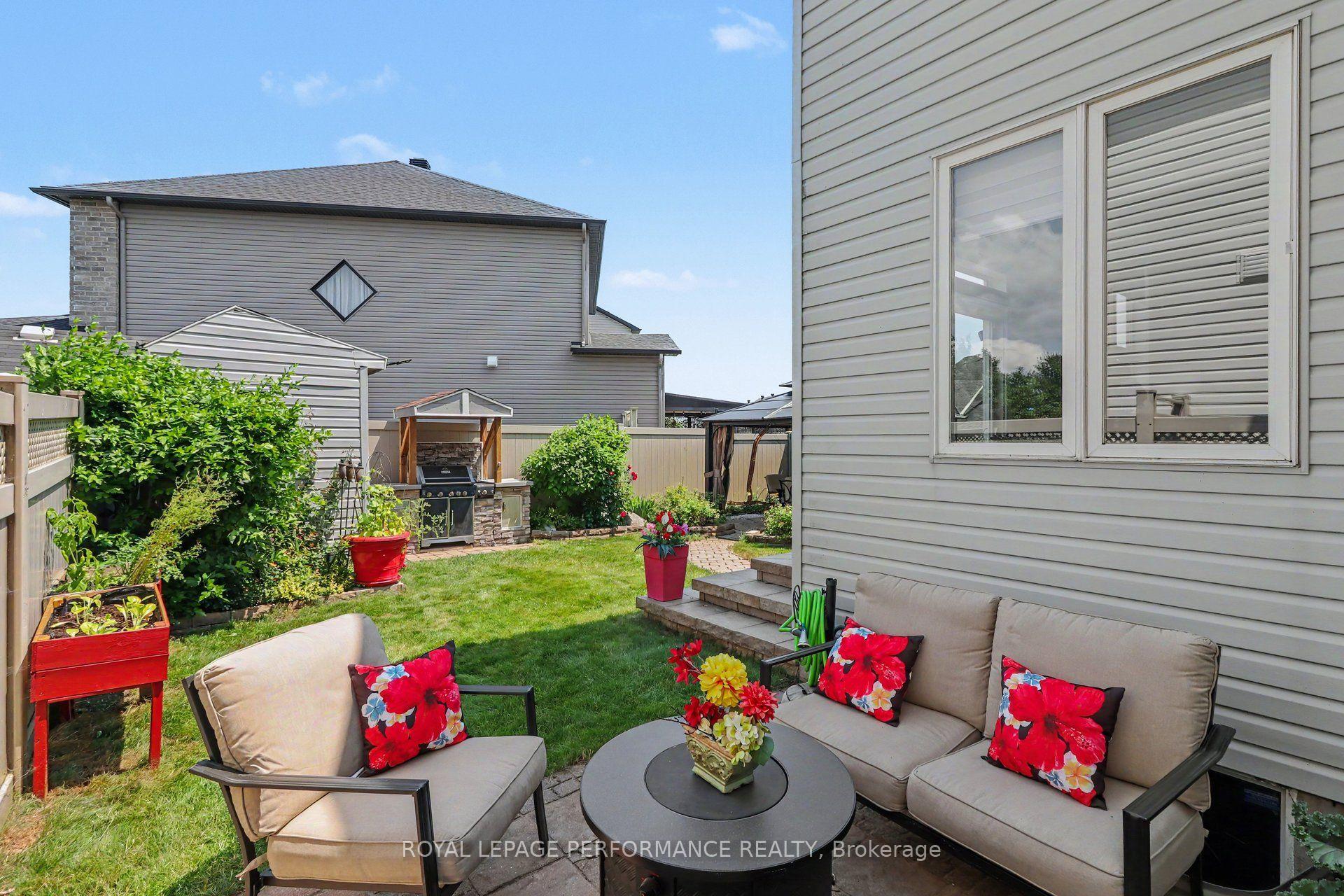 Photo 33 of 119 Felicity Crescent, Ottawa, Mer Bleue/Bradley Estates/Anderson Park — HOMEH