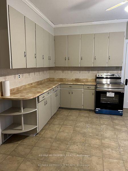Photo 7 of 329 Ritson Road S, Oshawa, Central — HOMEH