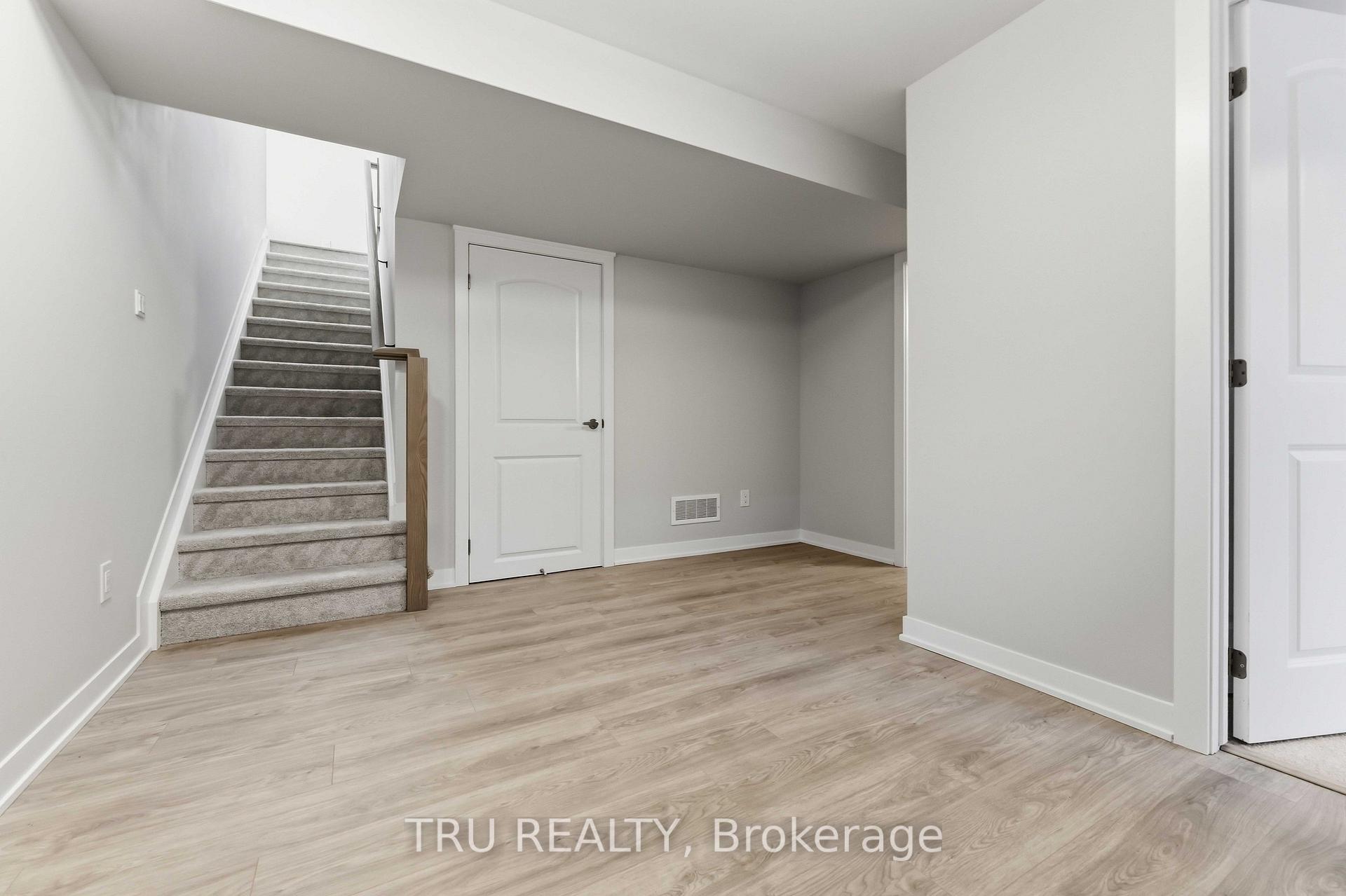 Photo 28 of 706 Expansion Road, Ottawa, Barrhaven - Half Moon Bay — HOMEH