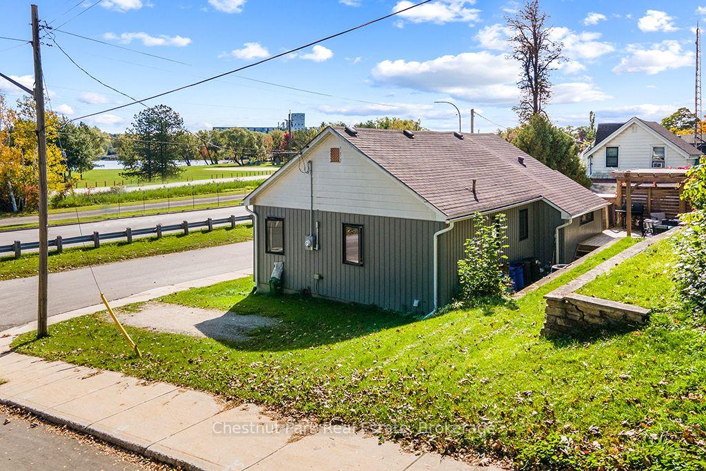 Photo 7 of 2096 3rd Avenue W, Owen Sound — HOMEH