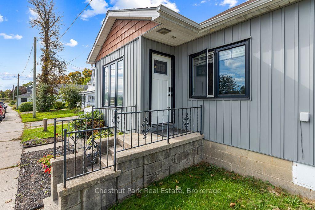Photo 8 of 2096 3rd Avenue W, Owen Sound — HOMEH