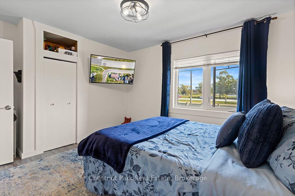 Photo 23 of 2096 3rd Avenue W, Owen Sound — HOMEH