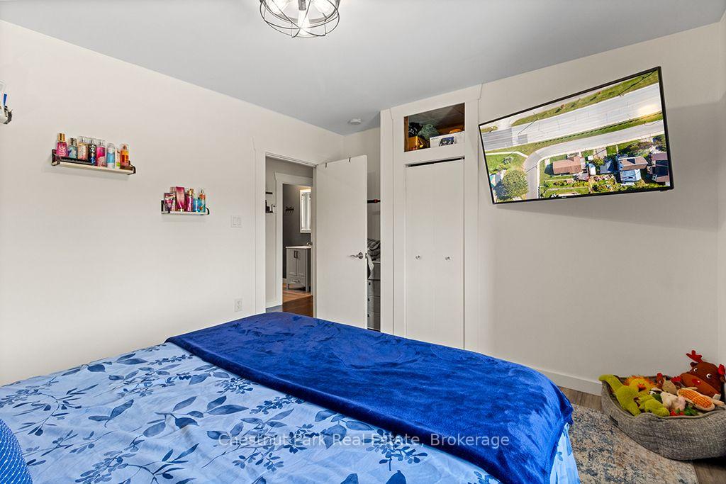 Photo 24 of 2096 3rd Avenue W, Owen Sound — HOMEH