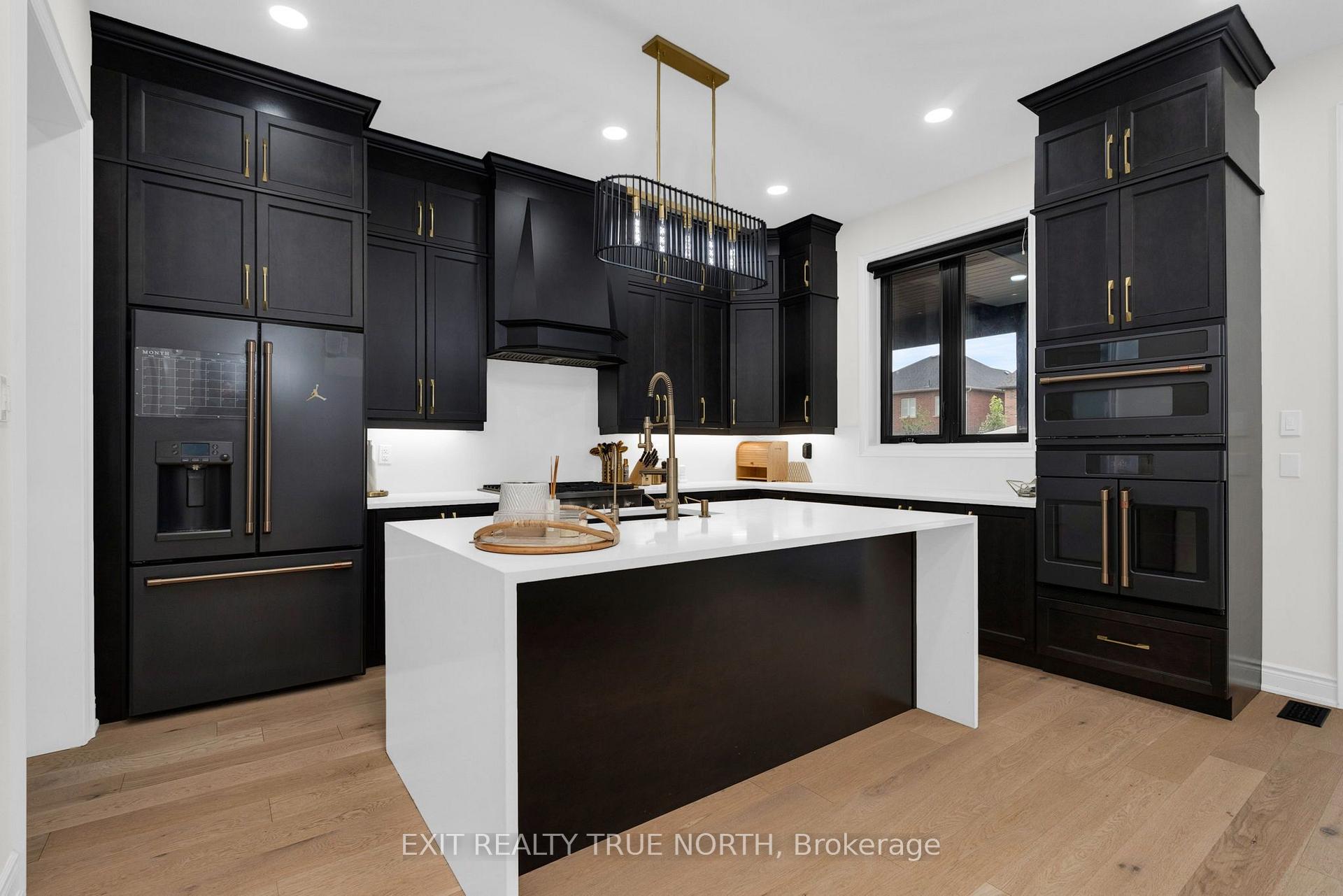 Photo 19 of 106 Rugman Crescent, Springwater, Centre Vespra — HOMEH