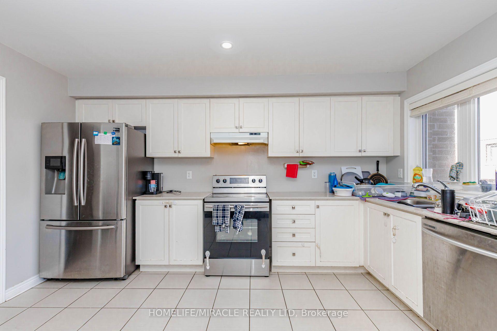 Photo 22 of 45 Padbury Trail, Brampton, Northwest Brampton — HOMEH