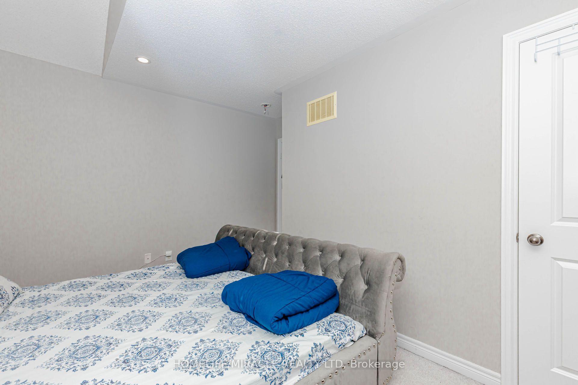 Photo 41 of 45 Padbury Trail, Brampton, Northwest Brampton — HOMEH