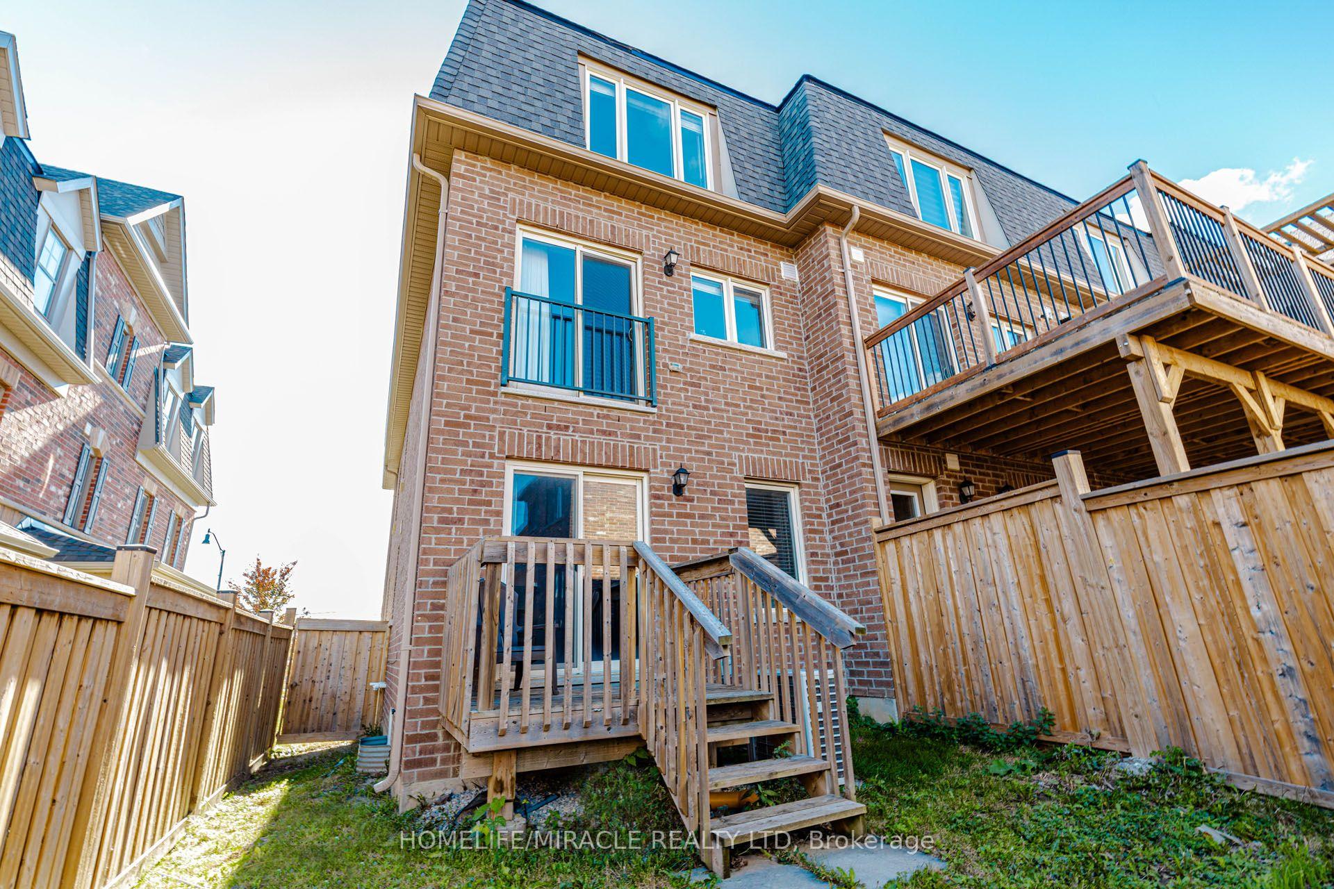 Photo 50 of 45 Padbury Trail, Brampton, Northwest Brampton — HOMEH