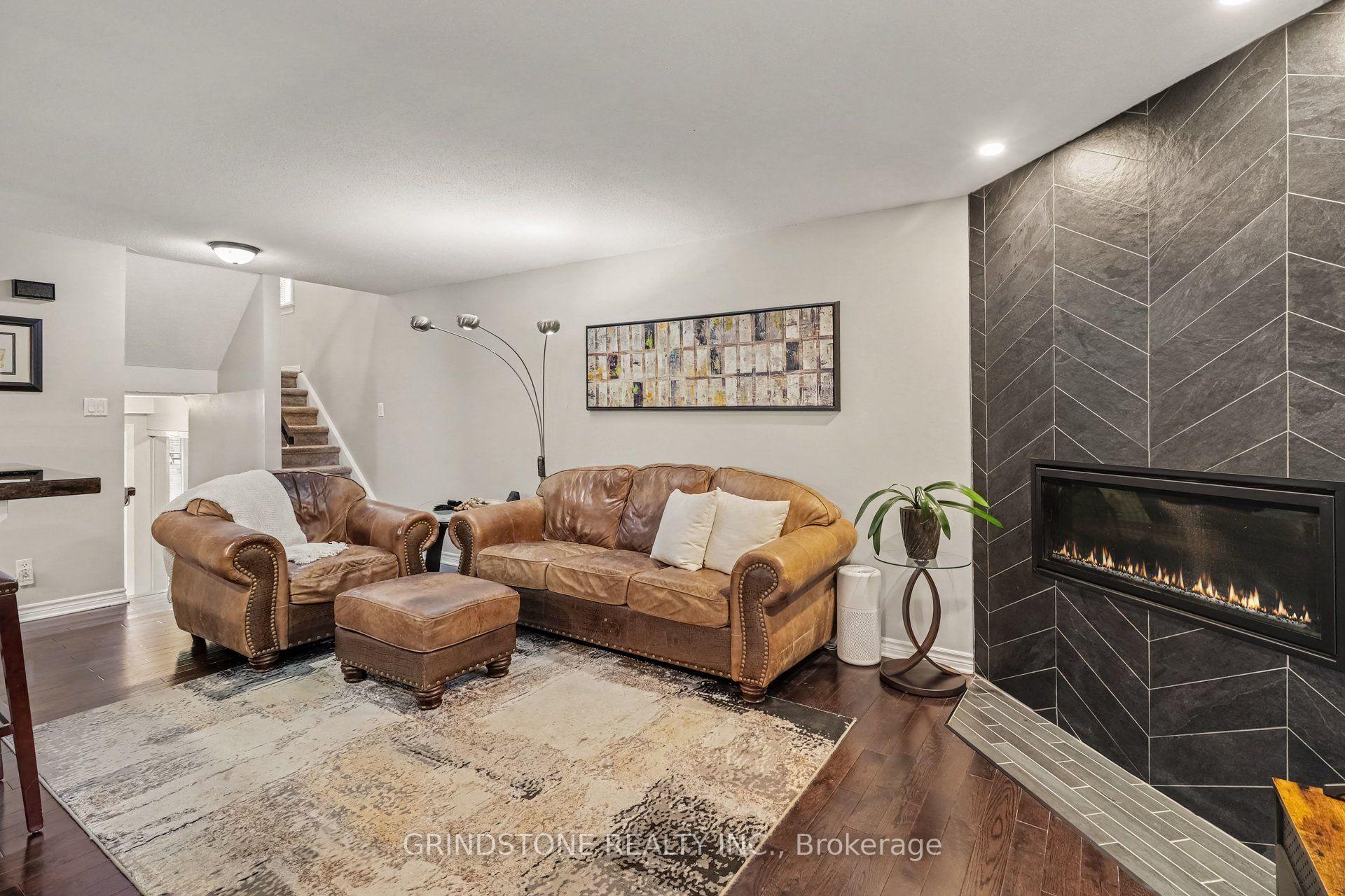 Photo 7 of 32 Rosegarden Crescent, Ottawa, Hunt Club Park/Greenboro — HOMEH