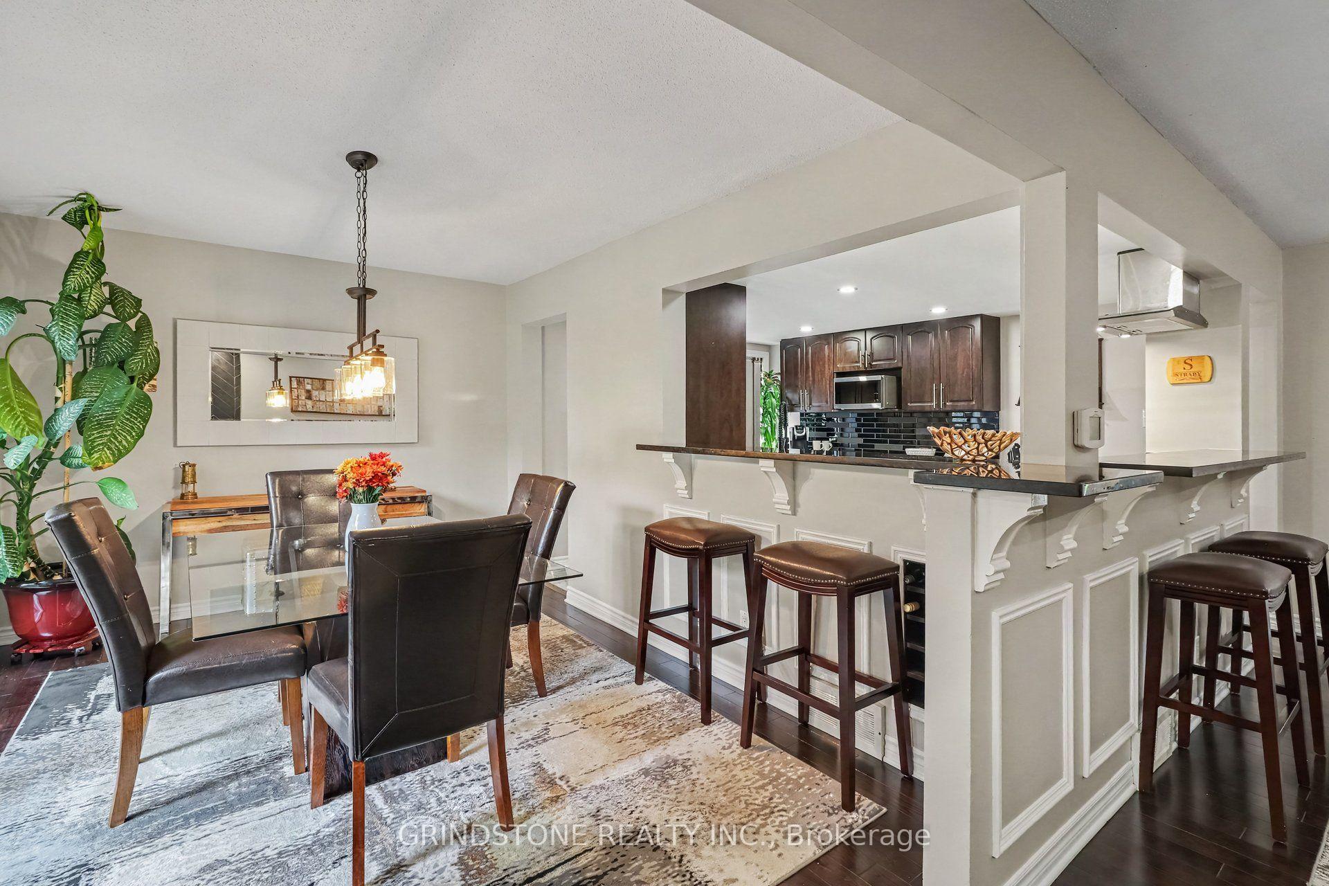 Photo 9 of 32 Rosegarden Crescent, Ottawa, Hunt Club Park/Greenboro — HOMEH