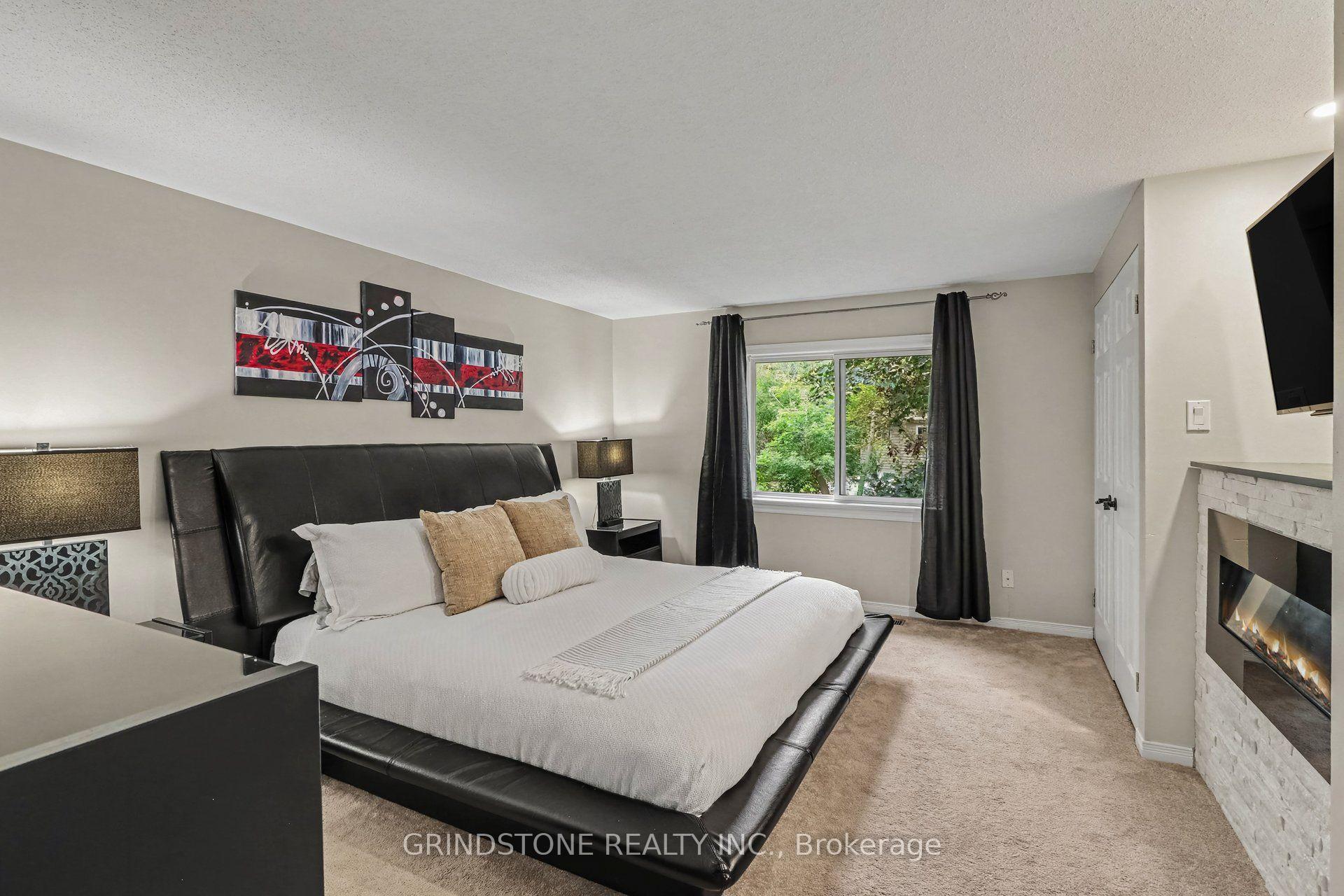 Photo 17 of 32 Rosegarden Crescent, Ottawa, Hunt Club Park/Greenboro — HOMEH