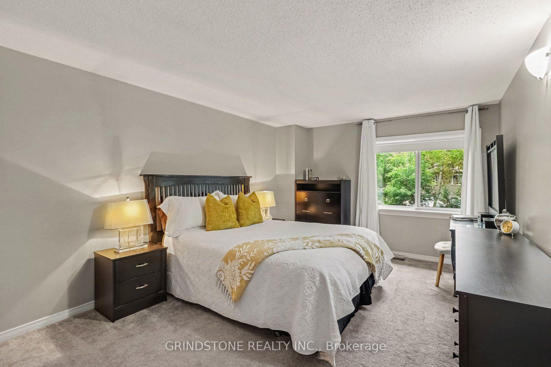 Photo 20 of 32 Rosegarden Crescent, Ottawa, Hunt Club Park/Greenboro — HOMEH