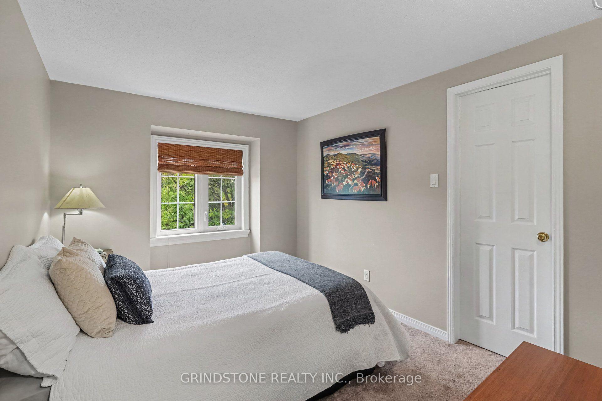 Photo 22 of 32 Rosegarden Crescent, Ottawa, Hunt Club Park/Greenboro — HOMEH
