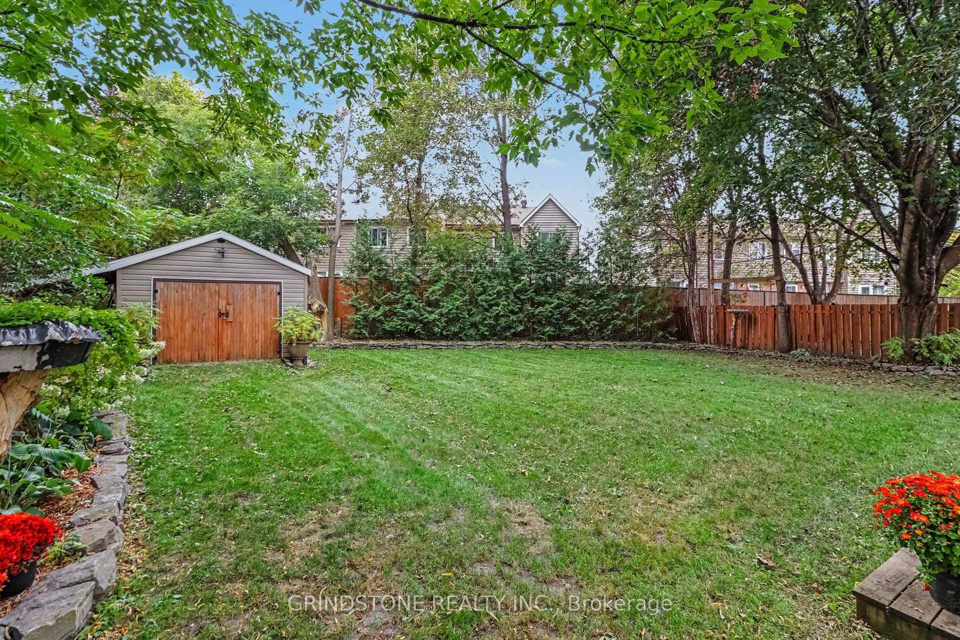 Photo 28 of 32 Rosegarden Crescent, Ottawa, Hunt Club Park/Greenboro — HOMEH