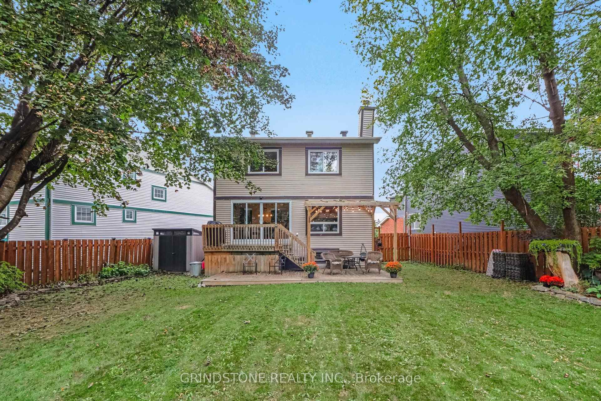 Photo 30 of 32 Rosegarden Crescent, Ottawa, Hunt Club Park/Greenboro — HOMEH