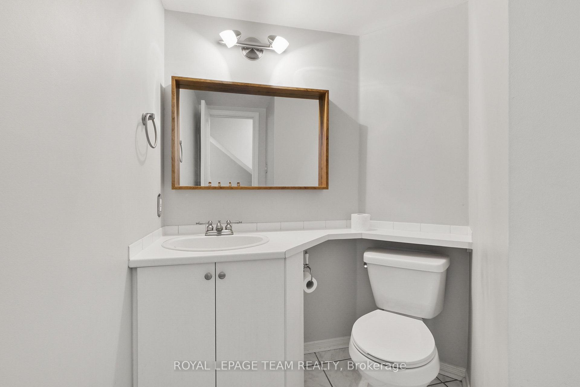 Photo 15 of 1665 Locksley Lane, Ottawa, Beaconwood — HOMEH