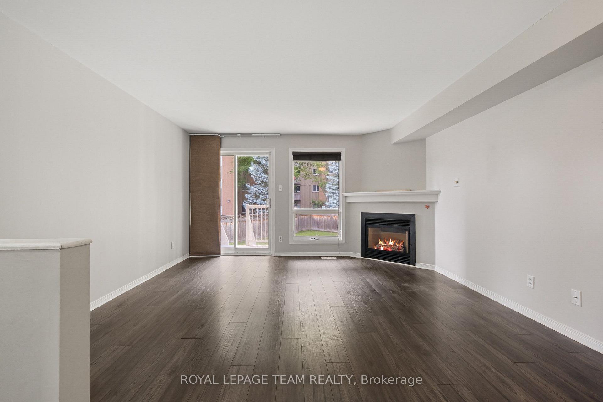 Photo 17 of 1665 Locksley Lane, Ottawa, Beaconwood — HOMEH