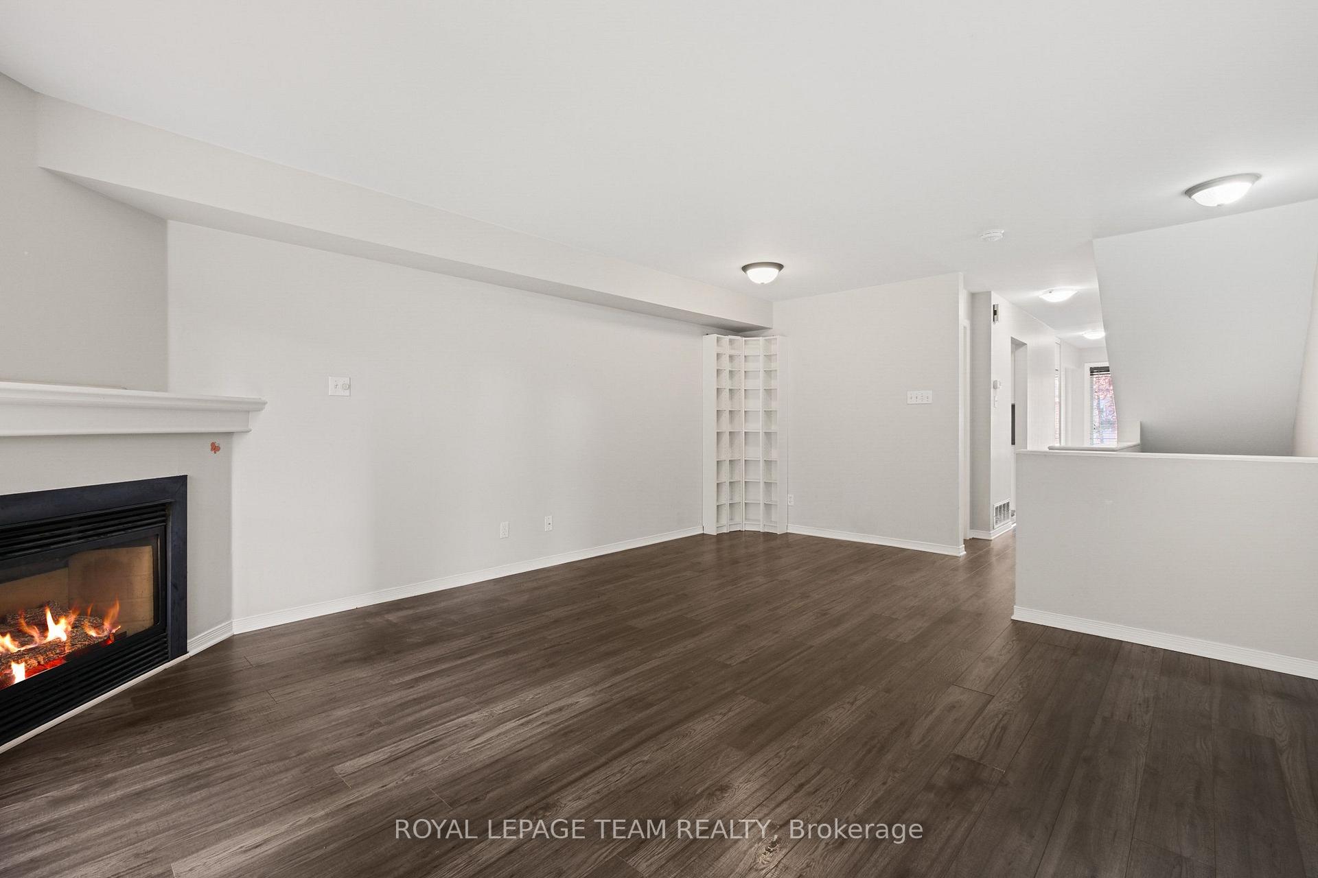Photo 18 of 1665 Locksley Lane, Ottawa, Beaconwood — HOMEH