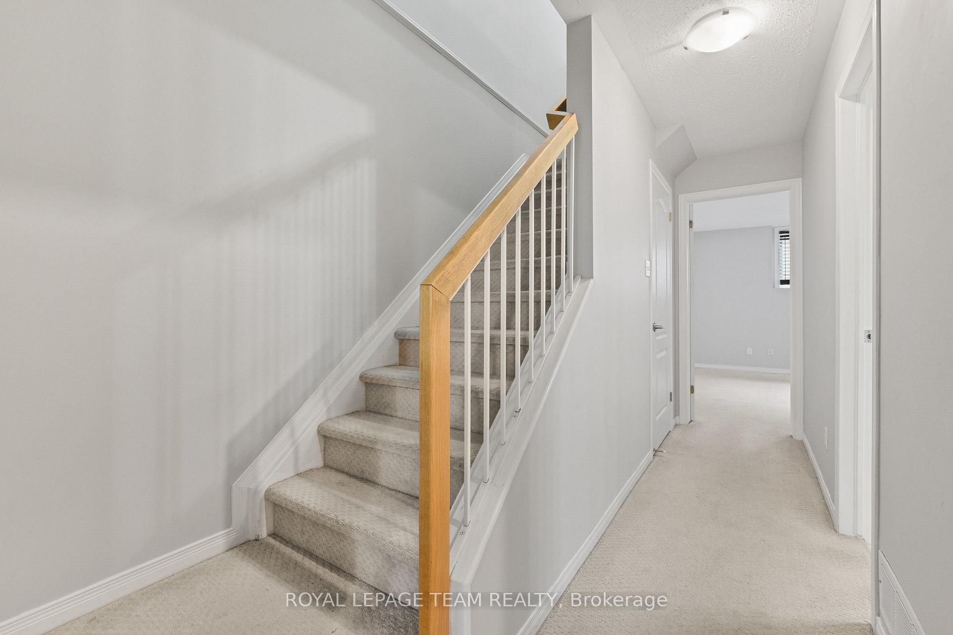 Photo 21 of 1665 Locksley Lane, Ottawa, Beaconwood — HOMEH