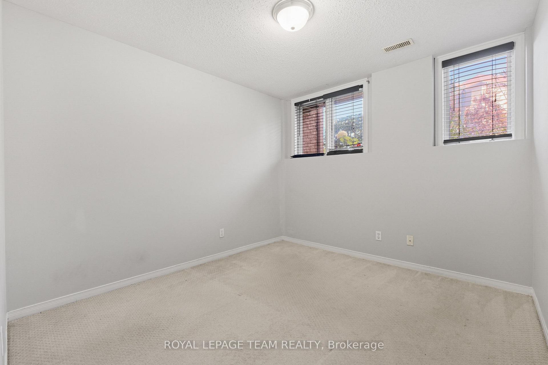 Photo 22 of 1665 Locksley Lane, Ottawa, Beaconwood — HOMEH