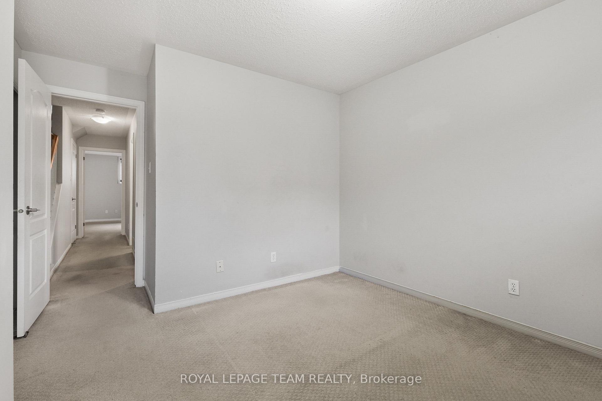 Photo 24 of 1665 Locksley Lane, Ottawa, Beaconwood — HOMEH