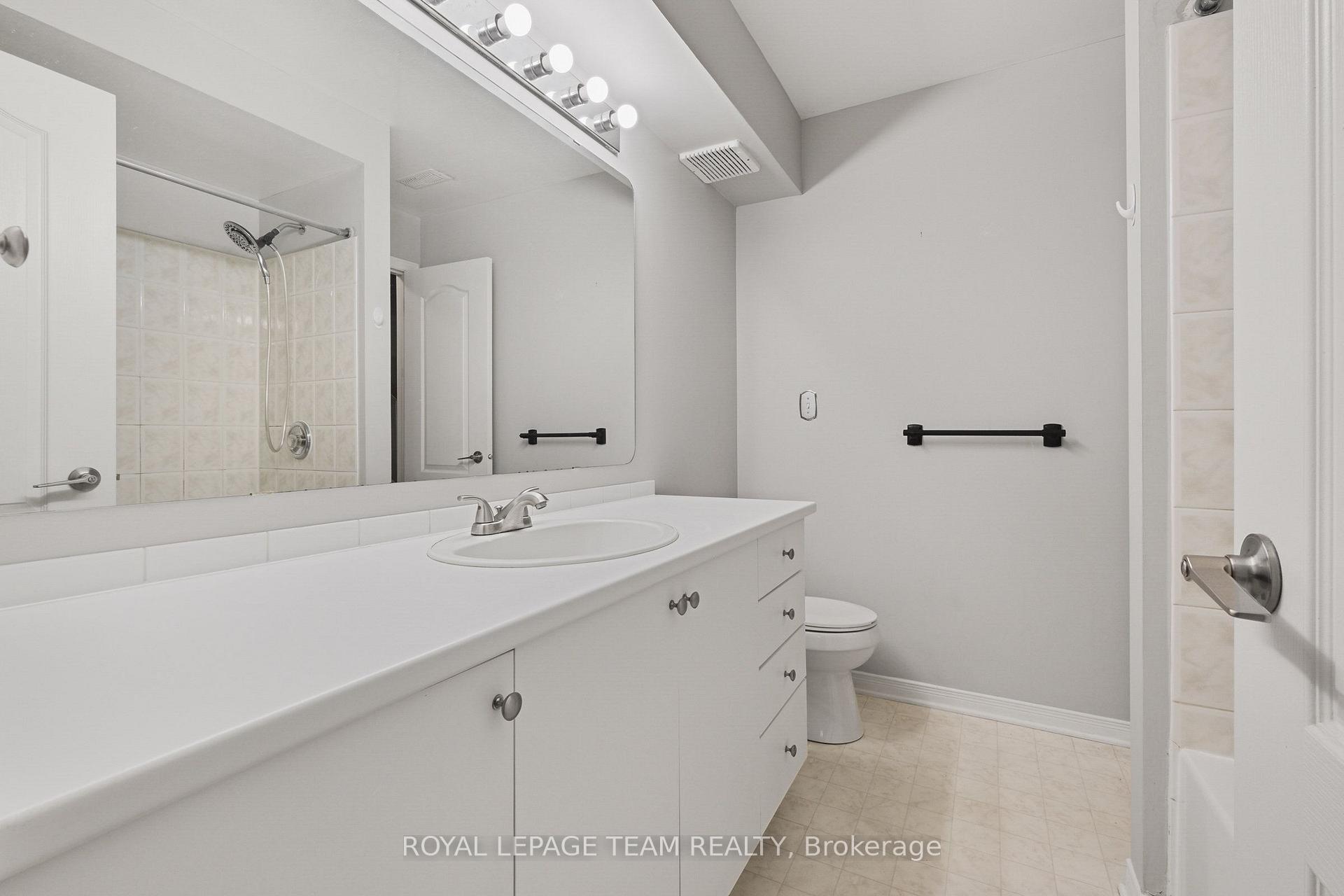 Photo 27 of 1665 Locksley Lane, Ottawa, Beaconwood — HOMEH