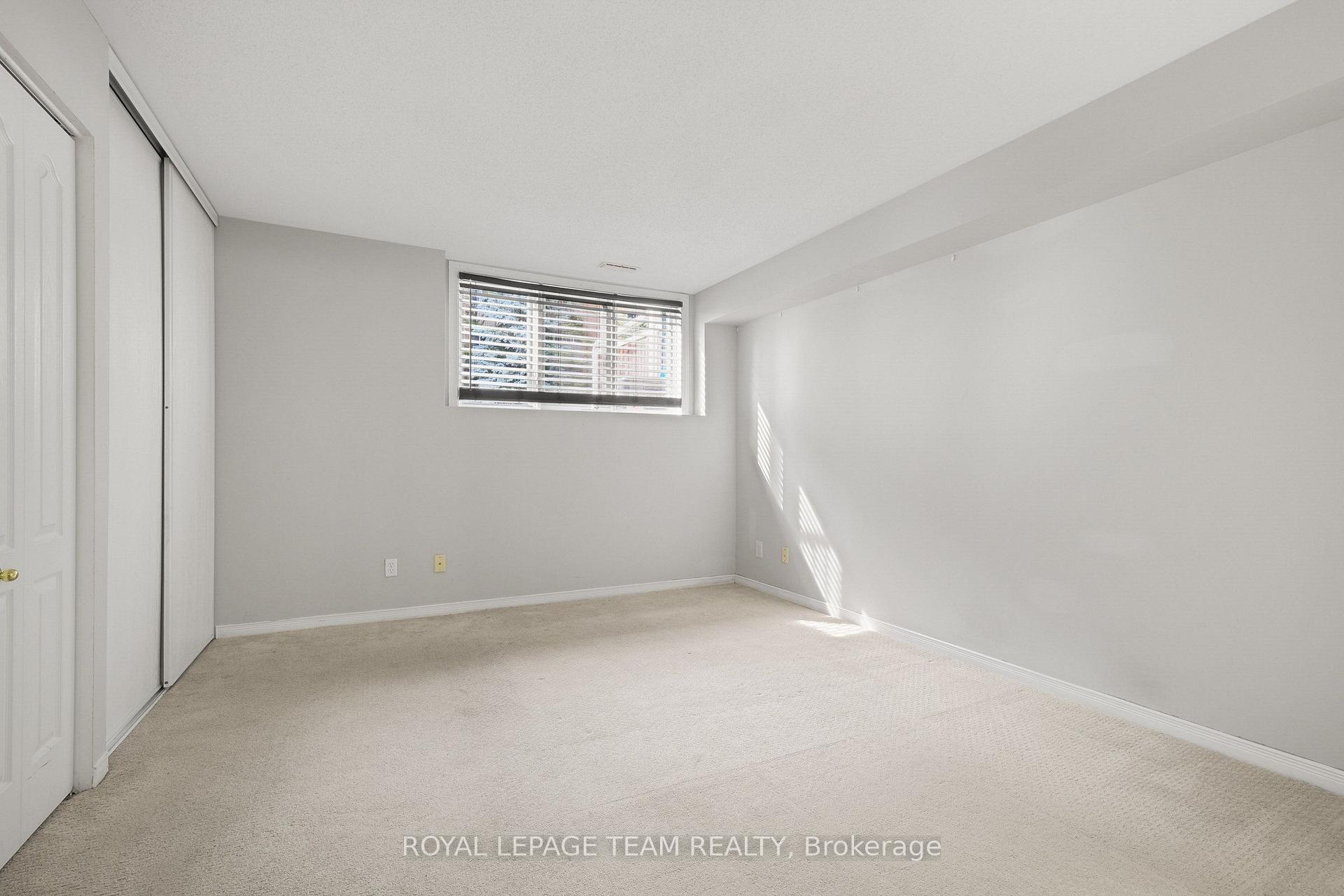 Photo 31 of 1665 Locksley Lane, Ottawa, Beaconwood — HOMEH