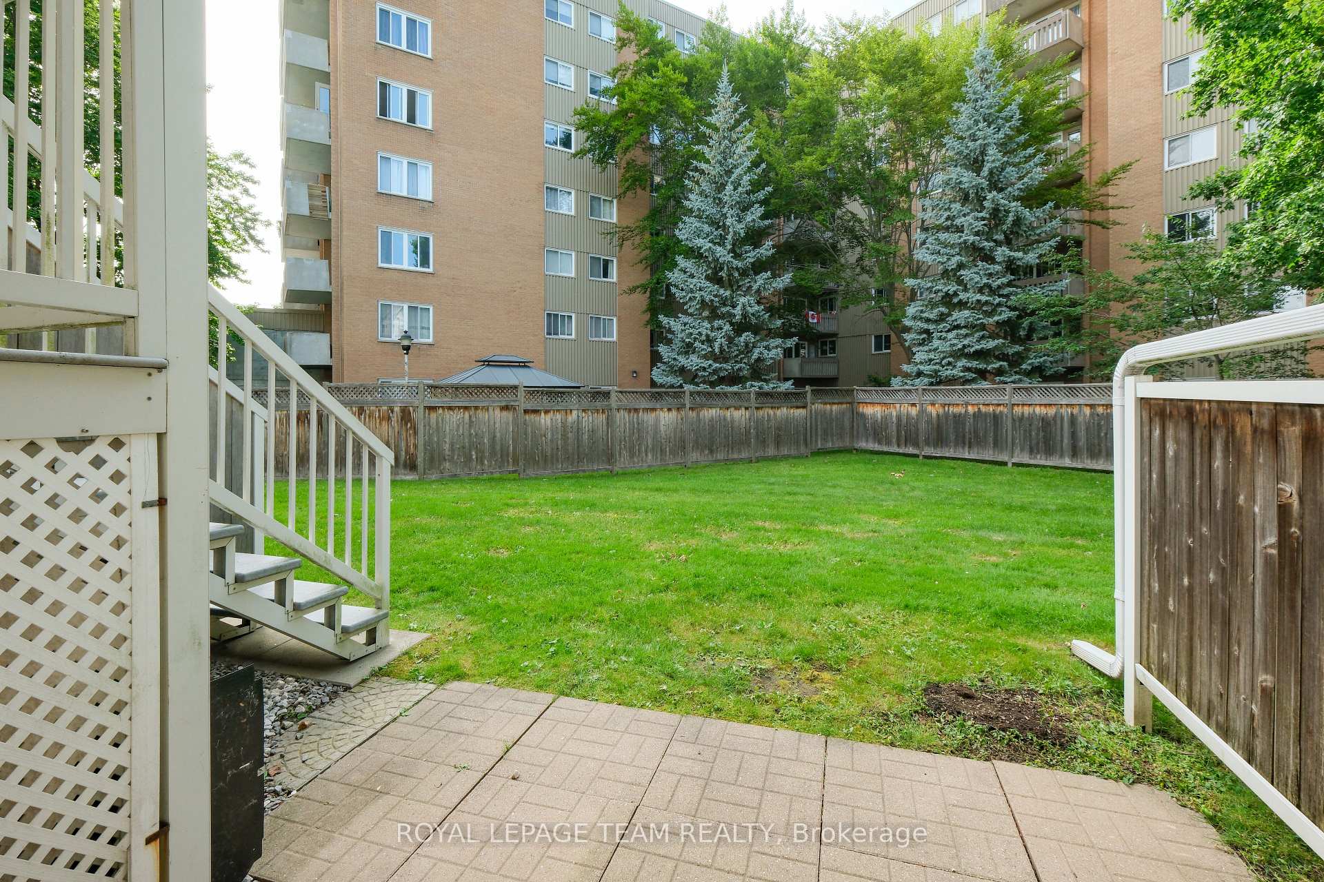 Photo 38 of 1665 Locksley Lane, Ottawa, Beaconwood — HOMEH