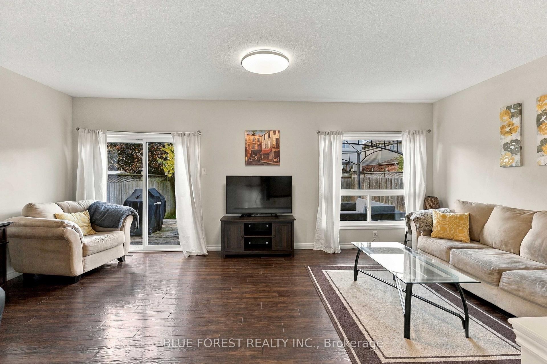 Photo 9 of 3224 Meadowgate Boulevard, London, South U — HOMEH
