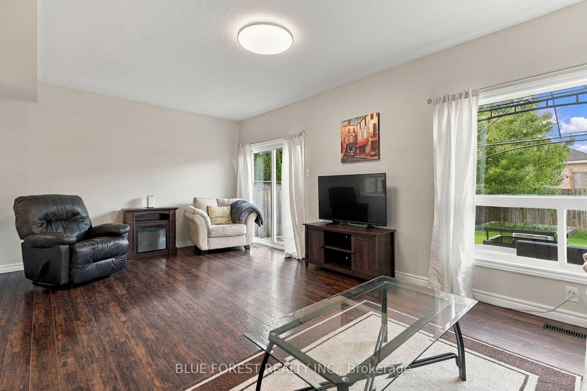 Photo 11 of 3224 Meadowgate Boulevard, London, South U — HOMEH