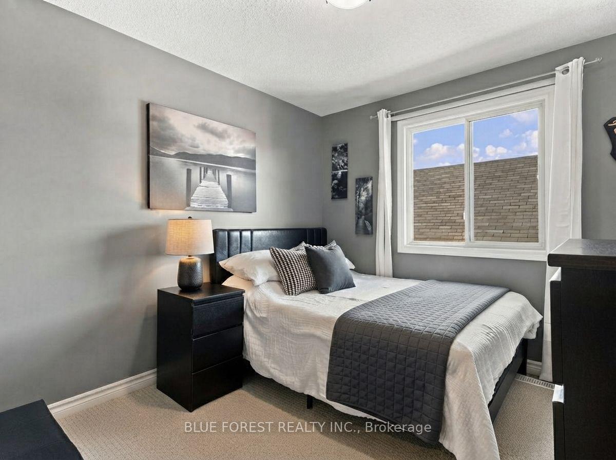 Photo 15 of 3224 Meadowgate Boulevard, London, South U — HOMEH