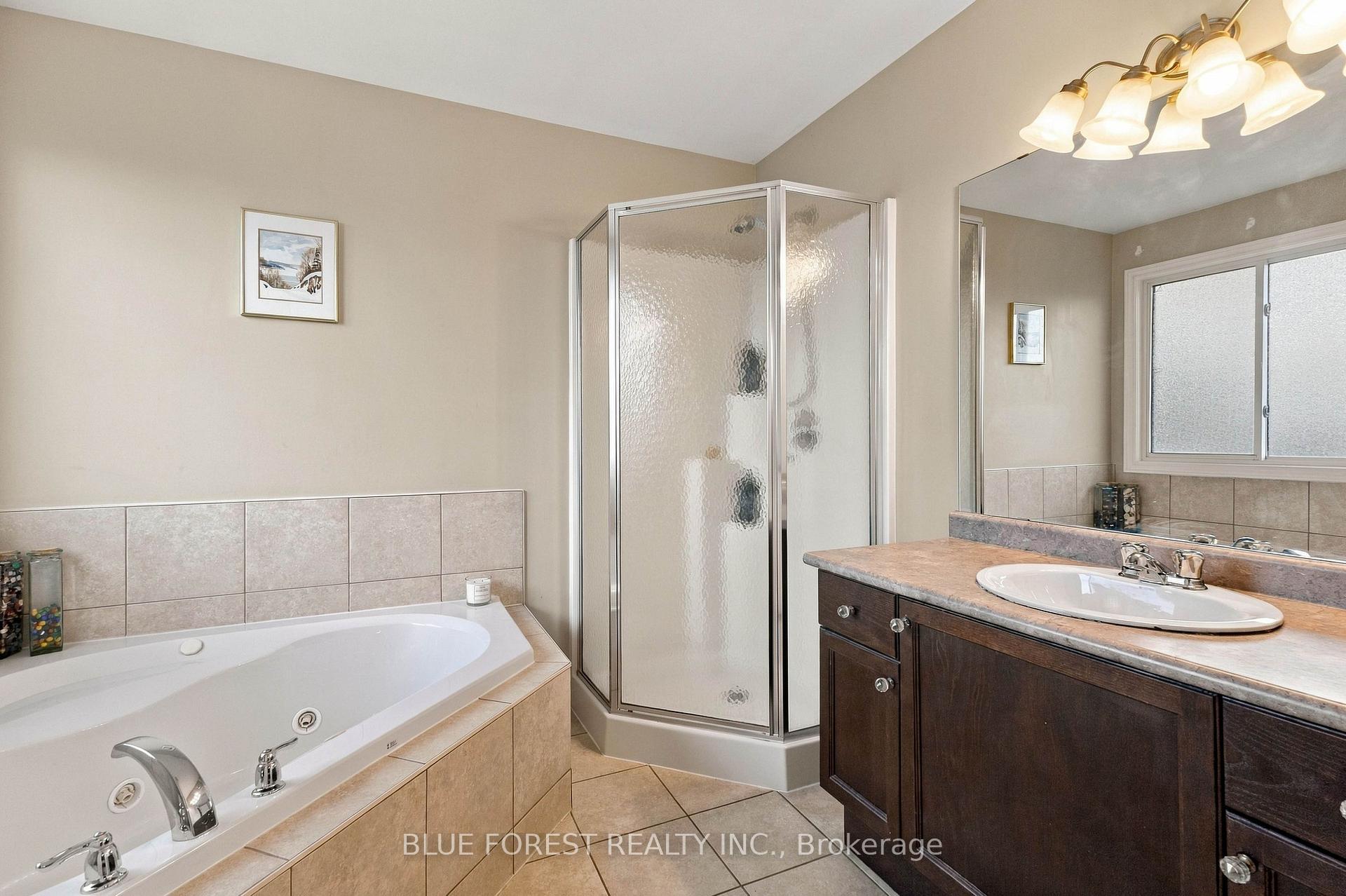 Photo 20 of 3224 Meadowgate Boulevard, London, South U — HOMEH
