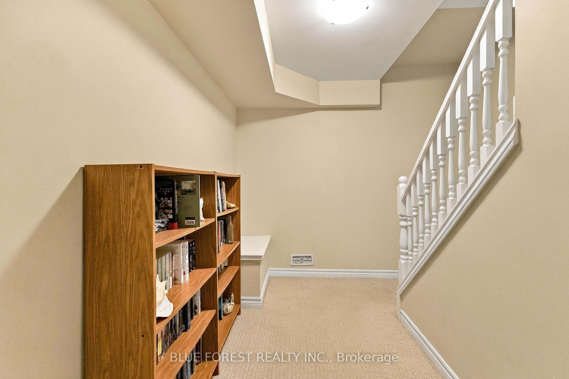 Photo 23 of 3224 Meadowgate Boulevard, London, South U — HOMEH