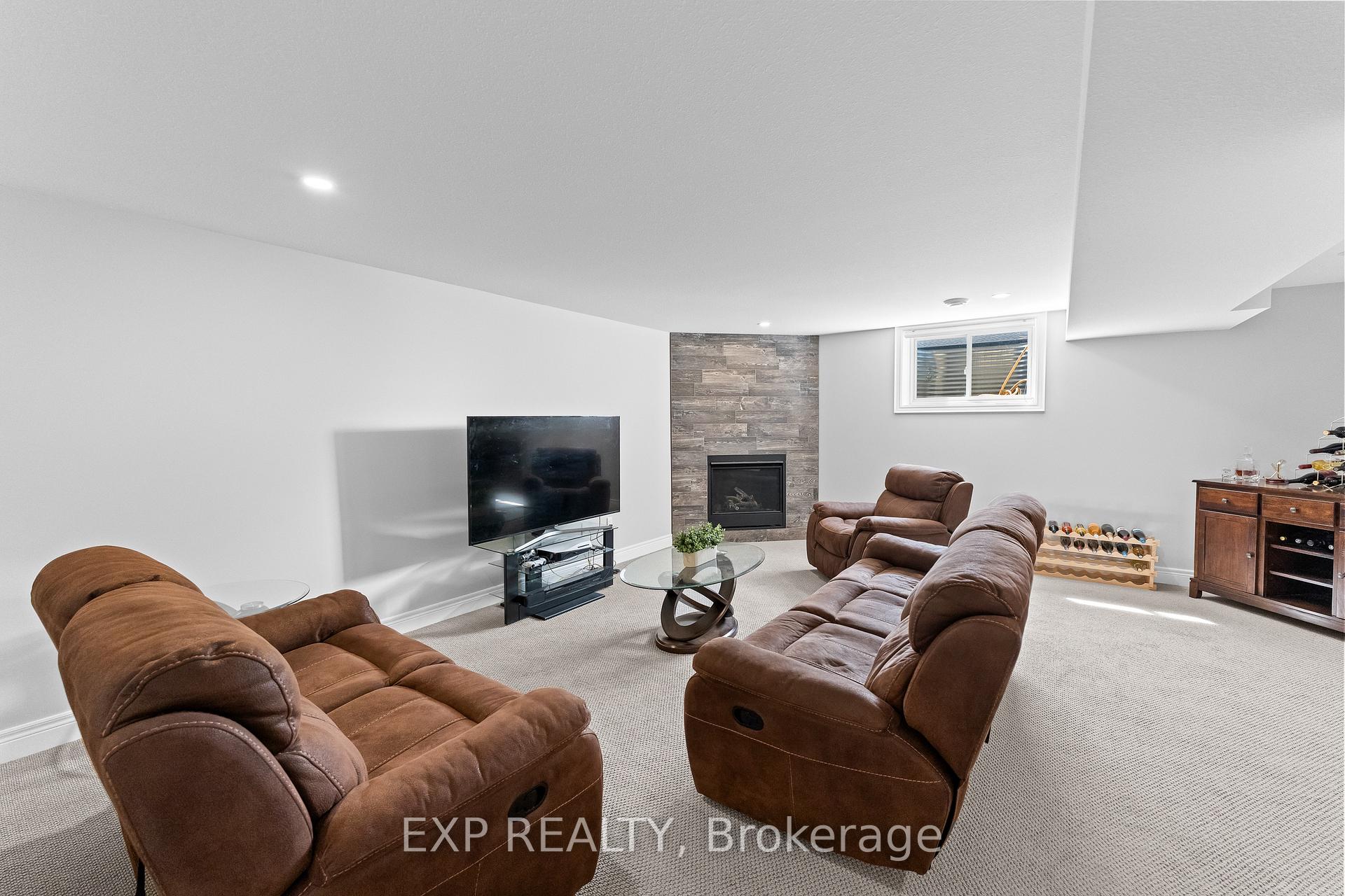 Photo 6 of 747 Gaiser Road, Welland, Coyle Creek — HOMEH