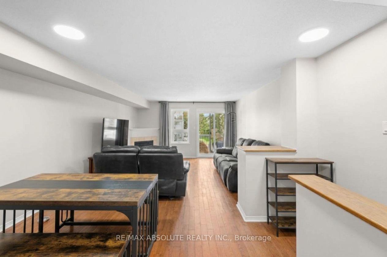 Photo 11 of Unit 2, 908 Longfields Drive, Ottawa, Barrhaven - Longfields — HOMEH